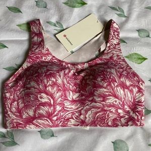 Lululemon “enlite” bra